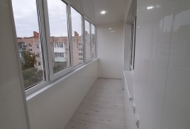 Внутренняя отделка балкона